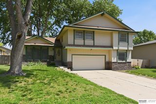 912 Claudine Avenue, Papillion, NE 68046
