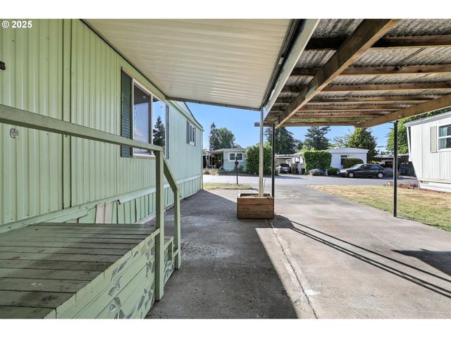 1901 Se MINTER BRIDGE Rd 10, Hillsboro, OR 97123