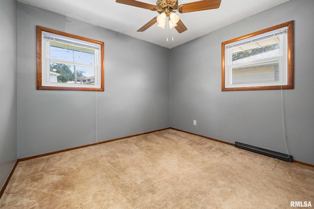 2027 W AUSTIN Drive, Peoria, IL 61614