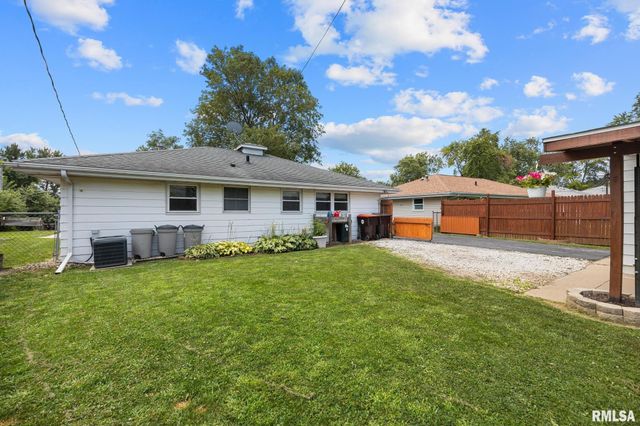 2027 W AUSTIN Drive, Peoria, IL 61614