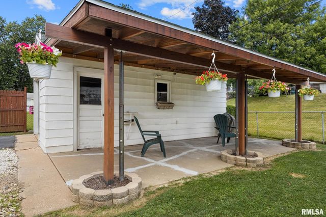 2027 W AUSTIN Drive, Peoria, IL 61614