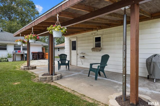 2027 W AUSTIN Drive, Peoria, IL 61614