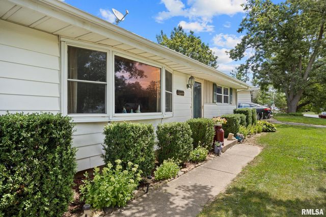 2027 W AUSTIN Drive, Peoria, IL 61614