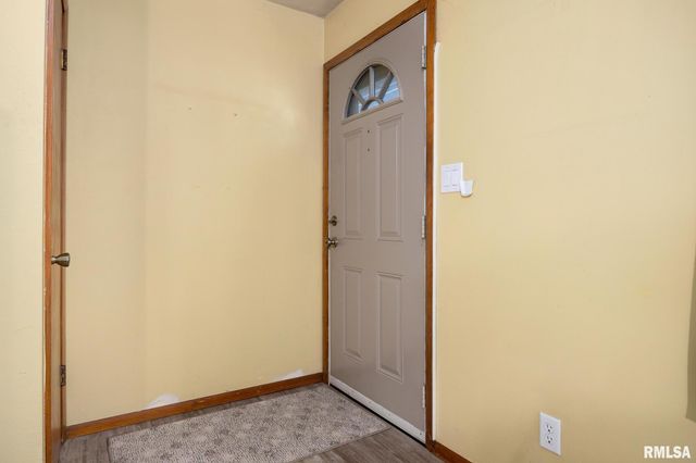 2027 W AUSTIN Drive, Peoria, IL 61614