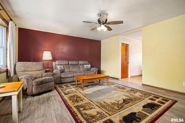 2027 W AUSTIN Drive, Peoria, IL 61614