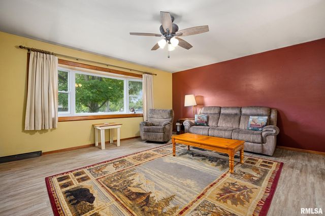 2027 W AUSTIN Drive, Peoria, IL 61614