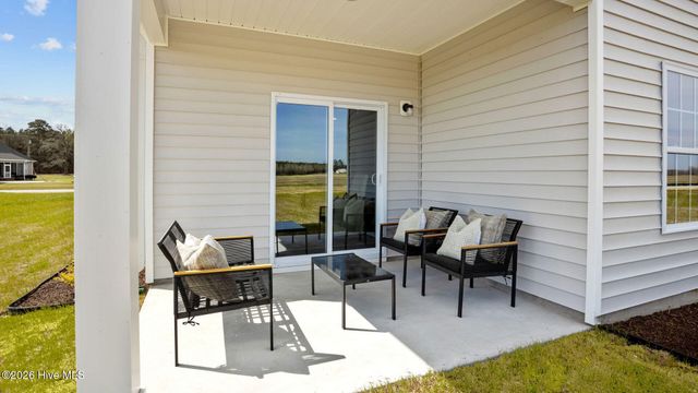 1125 Aviator Lane, Ayden, NC 28513