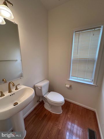 20672 SUTHERLIN PL, Sterling, VA 20165