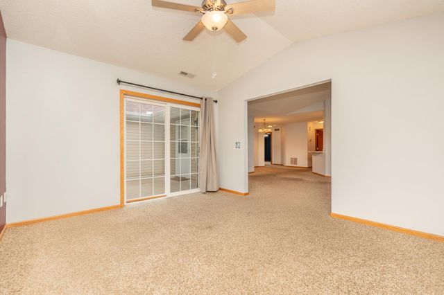 818 Roundhouse Street, Shakopee, MN 55379