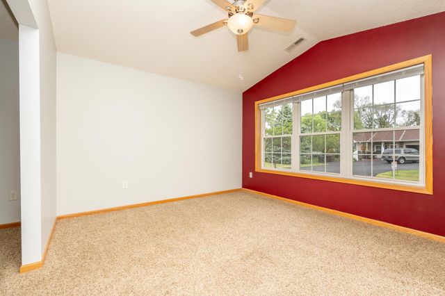 818 Roundhouse Street, Shakopee, MN 55379