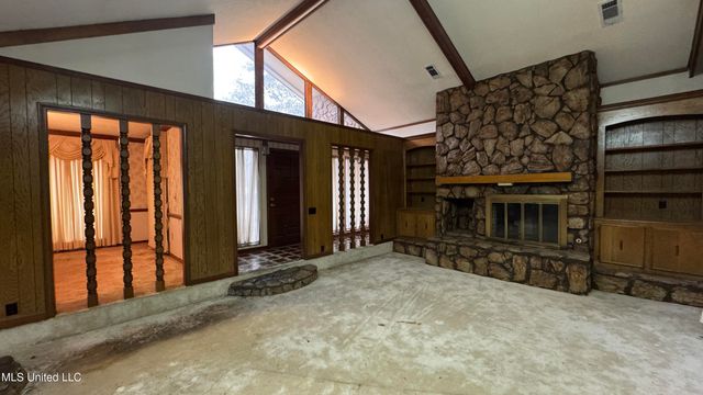 115 Avian Lane, Jackson, MS 39204