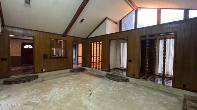 115 Avian Lane, Jackson, MS 39204