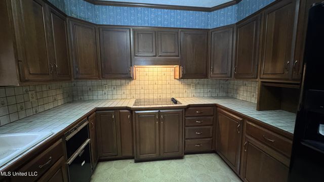 115 Avian Lane, Jackson, MS 39204