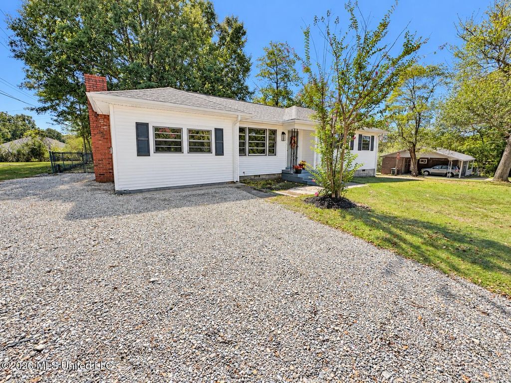 1216 W Main Street, Senatobia, MS 38668 — photo 3