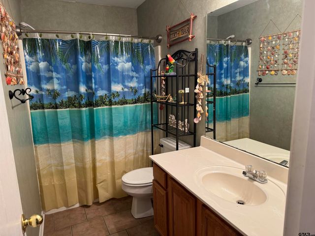 411 Frederick Circle, Flint, TX 75762