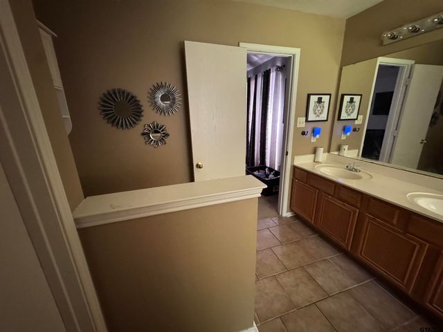 411 Frederick Circle, Flint, TX 75762