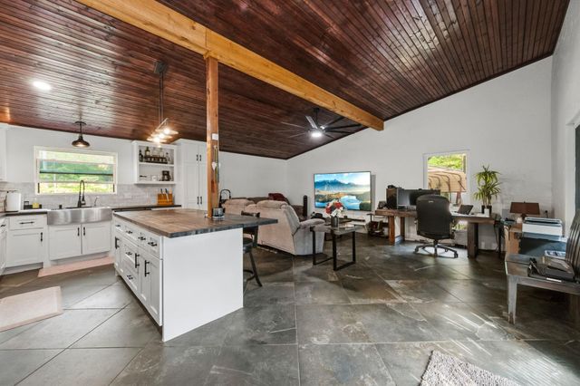 625 Gibson Road, Livingston, TX 77351