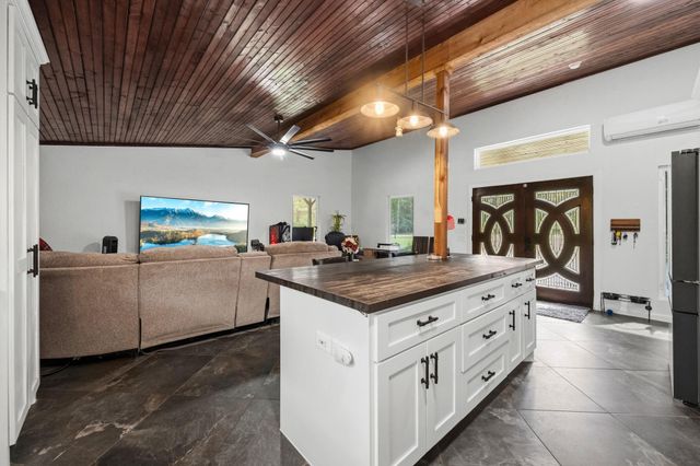 625 Gibson Road, Livingston, TX 77351