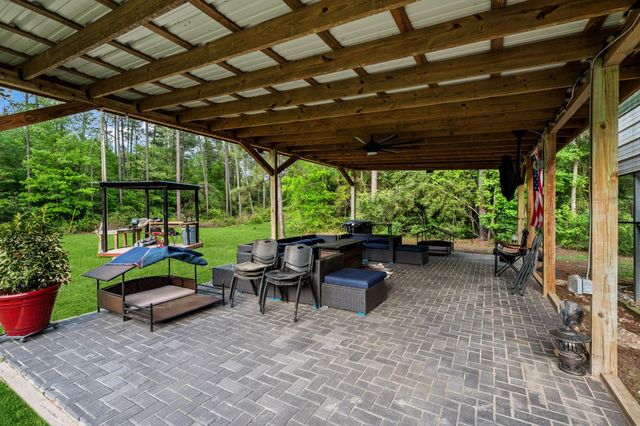 625 Gibson Road, Livingston, TX 77351