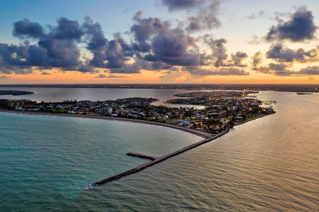 4330 N A1a 902n, Hutchinson Island, FL 34949