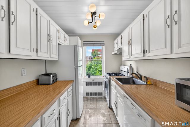 70 Strawberry Hill Avenue 6-3C, Stamford, CT 06902