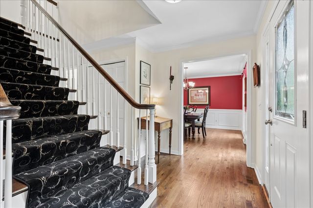 3002 EASTON Place, St. Charles, IL 60175