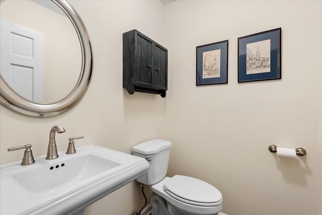 3002 EASTON Place, St. Charles, IL 60175