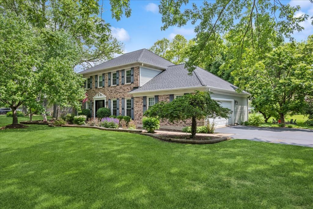 3002 EASTON Place, St. Charles, IL 60175