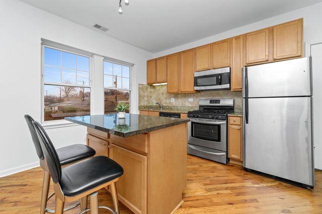 2414 W Bryn Mawr Avenue 1W, Chicago, IL 60659