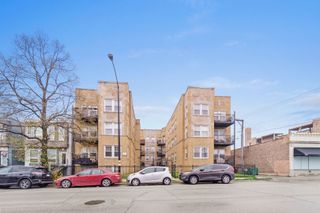 2414 W Bryn Mawr Avenue 1W, Chicago, IL 60659