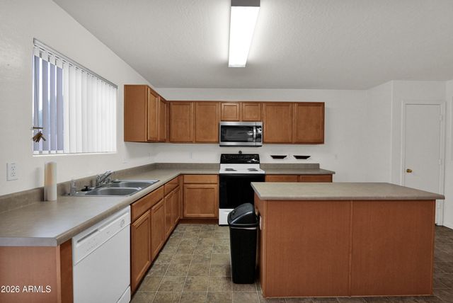 16104 W CALAVAR Road, Surprise, AZ 85379