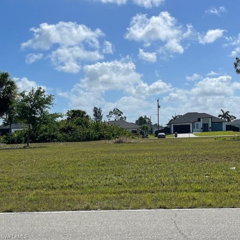 3113 - 3115 Santa Barbara BLVD N, CAPE CORAL, FL 33993 — exterior