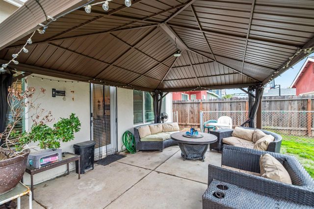 5541 Malibu Palm Ct, Sacramento, CA 95842