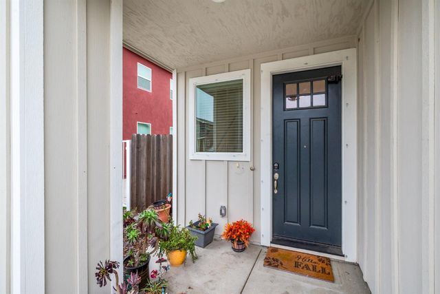 5541 Malibu Palm Ct, Sacramento, CA 95842