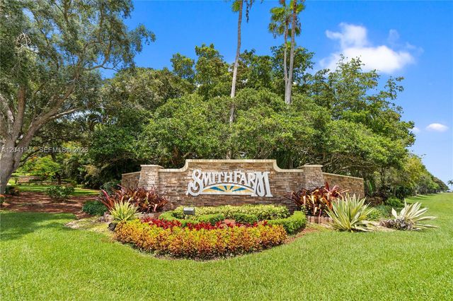 7840 Rockport Circle, Lake Worth, FL 33467