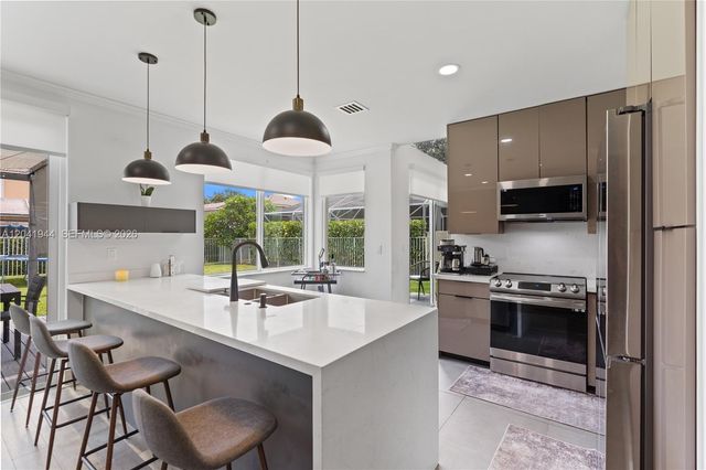 7840 Rockport Circle, Lake Worth, FL 33467