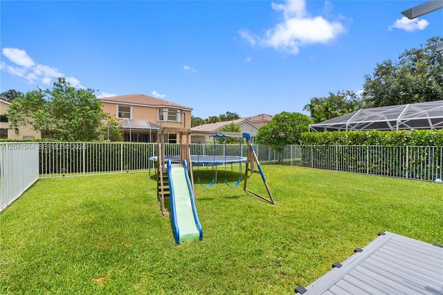 7840 Rockport Circle, Lake Worth, FL 33467