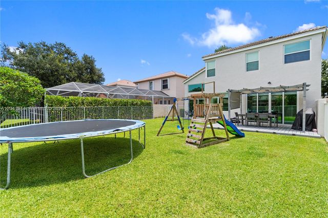 7840 Rockport Circle, Lake Worth, FL 33467
