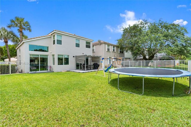 7840 Rockport Circle, Lake Worth, FL 33467