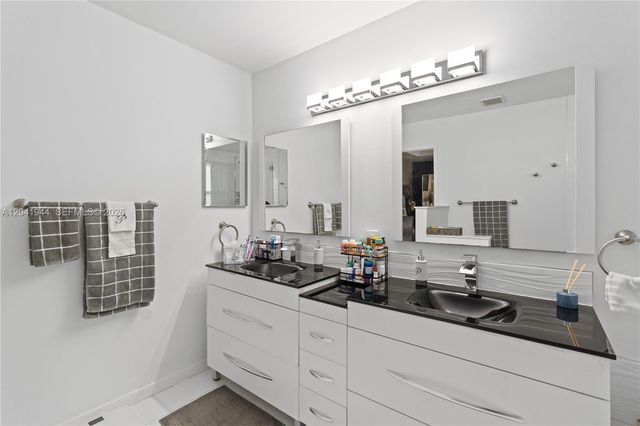 7840 Rockport Circle, Lake Worth, FL 33467