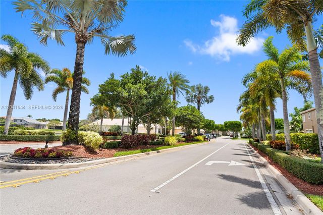7840 Rockport Circle, Lake Worth, FL 33467