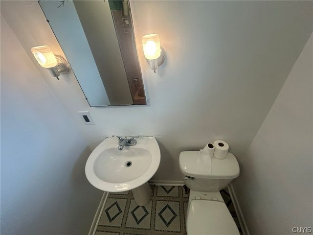 218 Roosevelt Drive, Utica, NY 13502