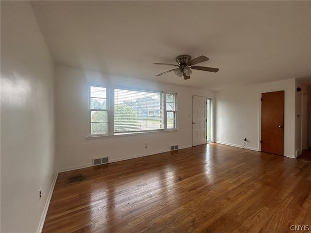 218 Roosevelt Drive, Utica, NY 13502