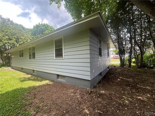 218 Roosevelt Drive, Utica, NY 13502