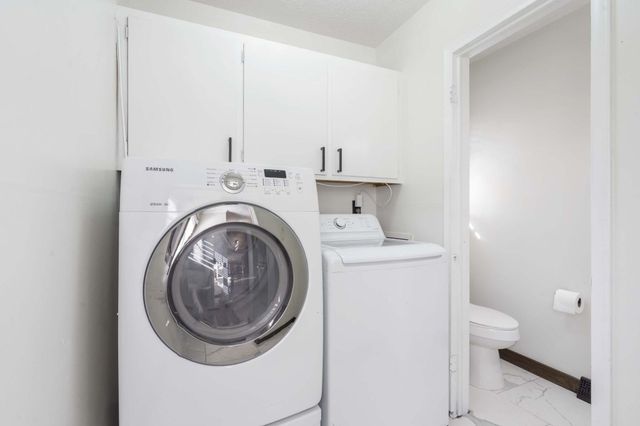 660 W Village Street, Springfield, MO 65807