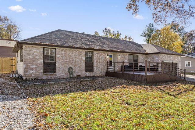 660 W Village Street, Springfield, MO 65807