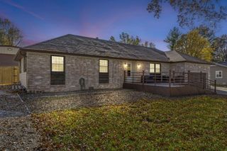 660 W Village Street, Springfield, MO 65807