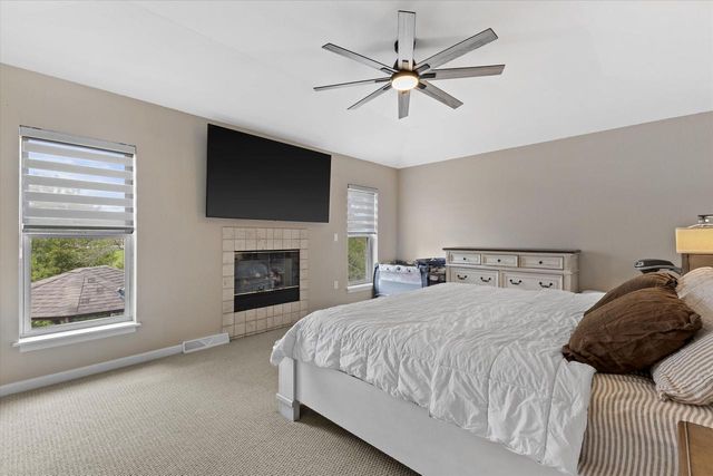 7589 Pacific STREET, Franklin, WI 53132