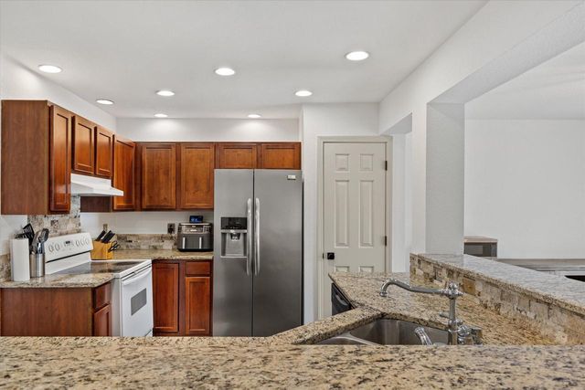 7589 Pacific STREET, Franklin, WI 53132