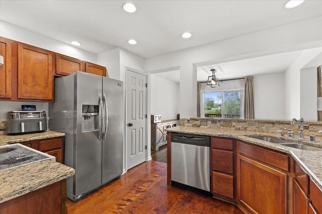 7589 Pacific STREET, Franklin, WI 53132